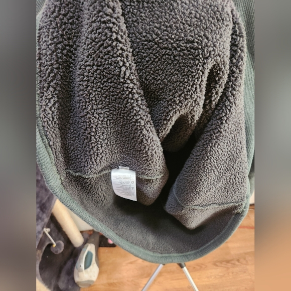 Coleman Green Thermal Sherpa Top - Picture 4 of 4